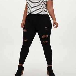 Torrid Sky High‎ Skinny Jeans Womens 24S Black Distressed Ripped Premium Denim